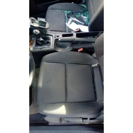 AUDI A4 BERLINA (8E) '2004 1.9 TDI (96KW) AZUL