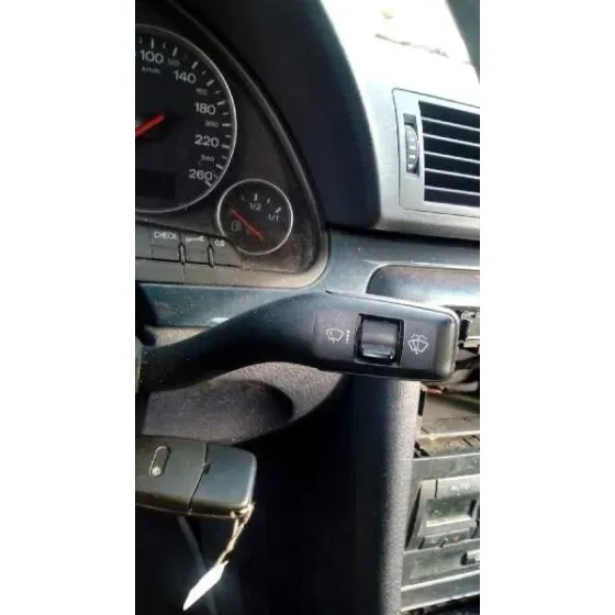 AUDI A4 BERLINA (8E) '2004 1.9 TDI (96KW) AZUL