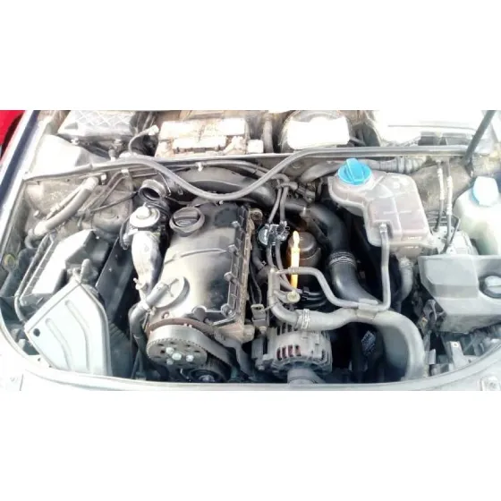 AUDI A4 BERLINA (8E) '2004 1.9 TDI (96KW) AZUL