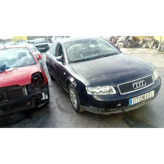 AUDI A4 BERLINA (8E) '2004 1.9 TDI (96KW) AZUL