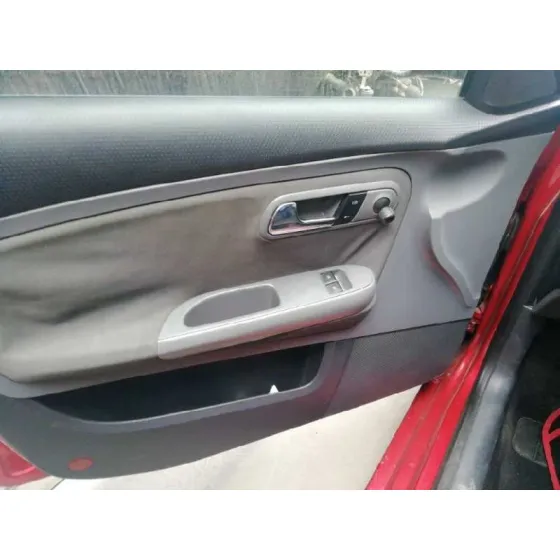 SEAT IBIZA (6L1) '2006 1.4 TDI CAT (BNM) ROJO