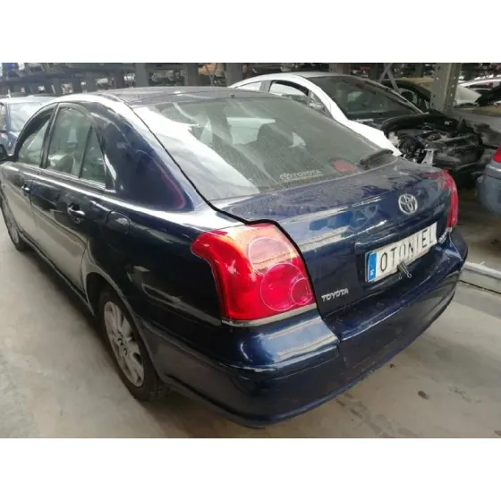 TOYOTA AVENSIS BERLINA (T25) '2004 2.0 16V CAT AZUL OSCURO