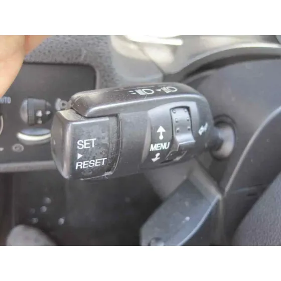 FORD FOCUS BERLINA (CAP) '2006 AMBIENTE (D) NEGRO