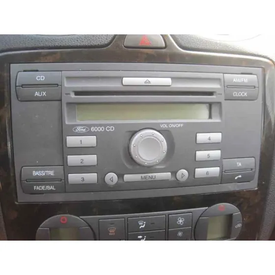 FORD FOCUS BERLINA (CAP) '2006 AMBIENTE (D) NEGRO