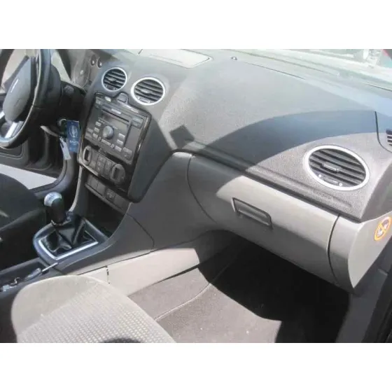 FORD FOCUS BERLINA (CAP) '2006 AMBIENTE (D) NEGRO