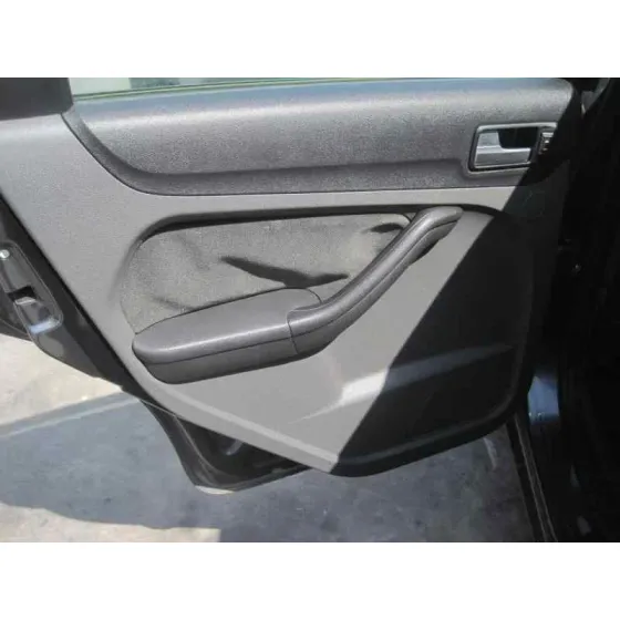 FORD FOCUS BERLINA (CAP) '2006 AMBIENTE (D) NEGRO