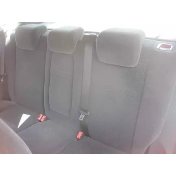FORD FOCUS BERLINA (CAP) '2006 AMBIENTE (D) NEGRO