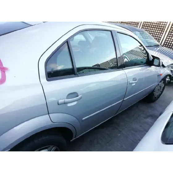 FORD MONDEO BERLINA (GE) '2001 * GRIS