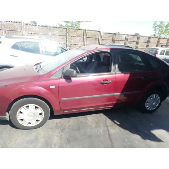 FORD FOCUS BERLINA (CAP) '2005 1.6 TDCI CAT GRANATE