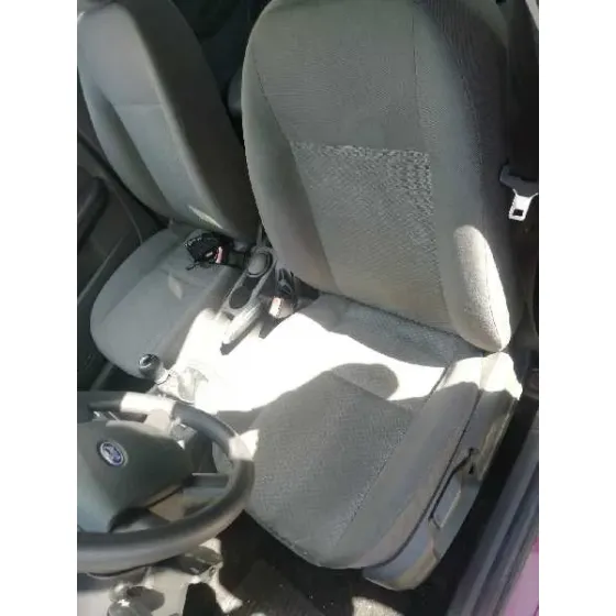 FORD FOCUS BERLINA (CAP) '2005 1.6 TDCI CAT GRANATE