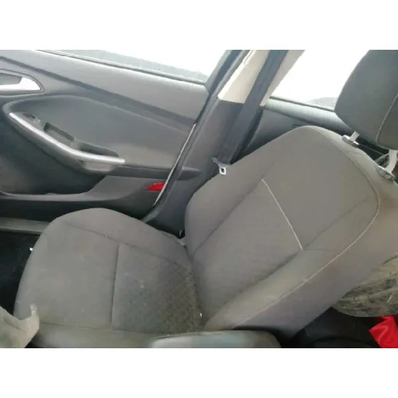 FORD FOCUS LIM. (CB8) '2014 1.6 TDCI CAT BLANCO