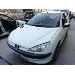 PEUGEOT 206 BERLINA PEUGEOT 206 BERLINA '2004 X-LINE BLANCO 2002