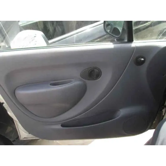 DAEWOO MATIZ '2000 CD PLATA