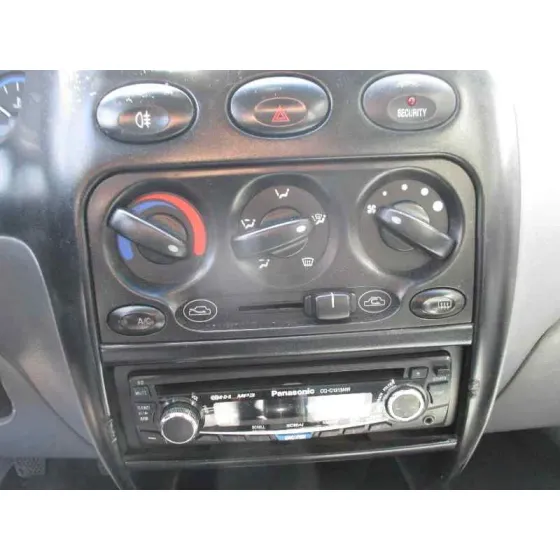 DAEWOO MATIZ '2000 CD PLATA