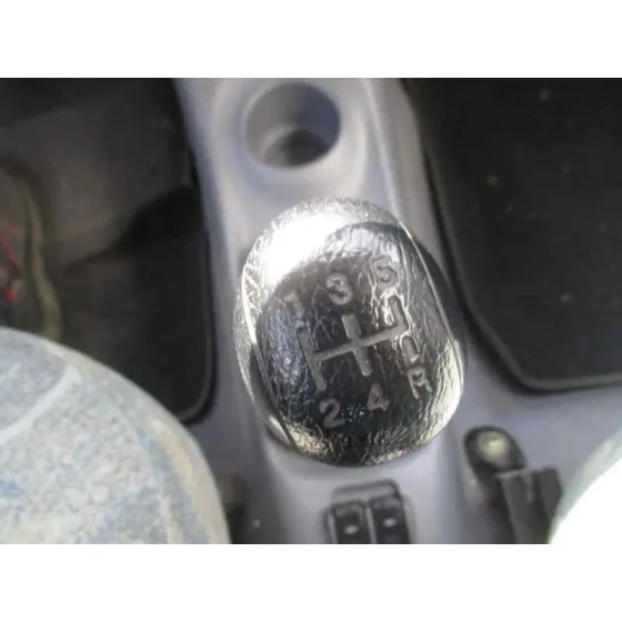 DAEWOO MATIZ '2000 CD PLATA