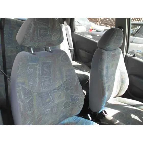 DAEWOO MATIZ '2000 CD PLATA