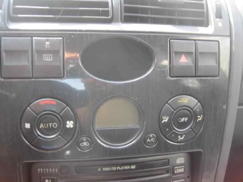FORD MONDEO BERLINA (GE) FORD MONDEO BERLINA (GE) '2002 AMBIENTE (06.2003->) (D) PLATA 2003