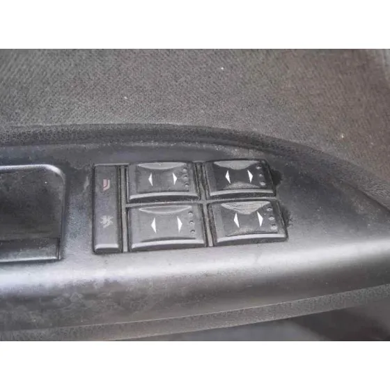FORD MONDEO BERLINA (GE) '2002 AMBIENTE (06.2003->) (D) PLATA