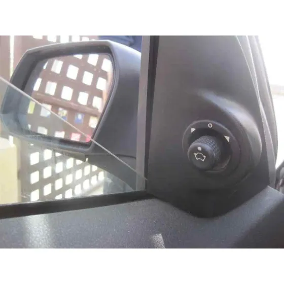 FORD MONDEO BERLINA (GE) '2002 AMBIENTE (06.2003->) (D) PLATA