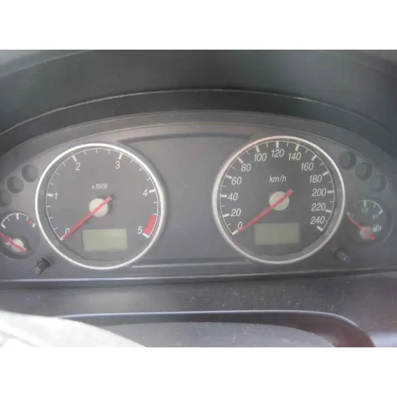 FORD MONDEO BERLINA (GE) '2002 AMBIENTE (06.2003->) (D) PLATA