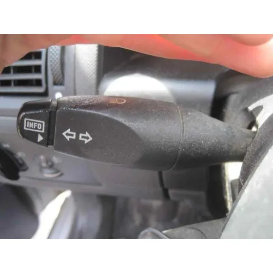 FORD MONDEO BERLINA (GE) '2002 AMBIENTE (06.2003->) (D) PLATA