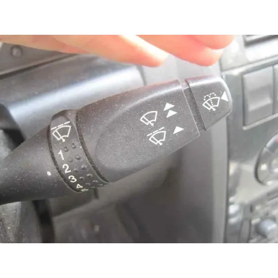 FORD MONDEO BERLINA (GE) '2002 AMBIENTE (06.2003->) (D) PLATA