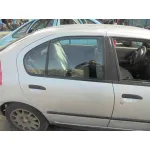 NISSAN PRIMERA BERLINA (P11) NISSAN PRIMERA BERLINA (P11) '2000 COMFORT PLATA 2000