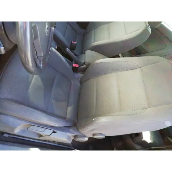 VOLKSWAGEN GOLF V BERLINA (1K1) '2004 1.9 TDI PLATA