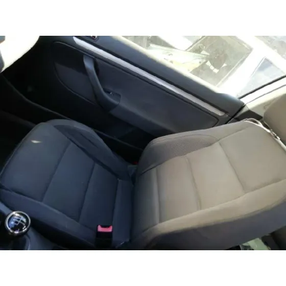 VOLKSWAGEN GOLF V BERLINA (1K1) '2004 1.9 TDI PLATA
