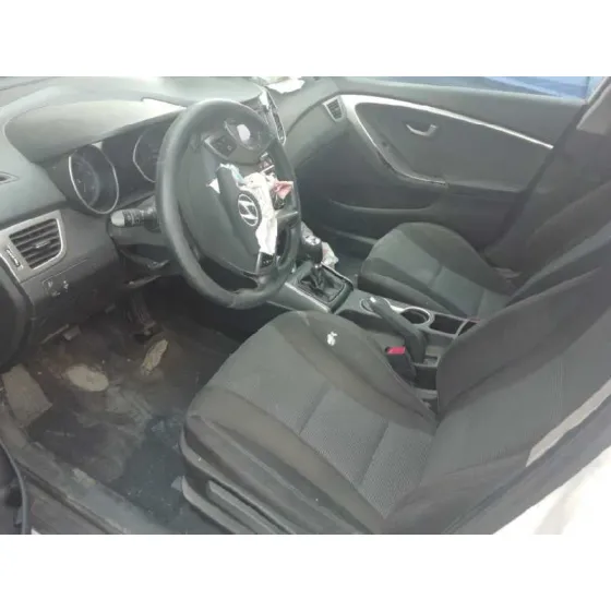 HYUNDAI I30 (GD) '2014 BASE BLANCO