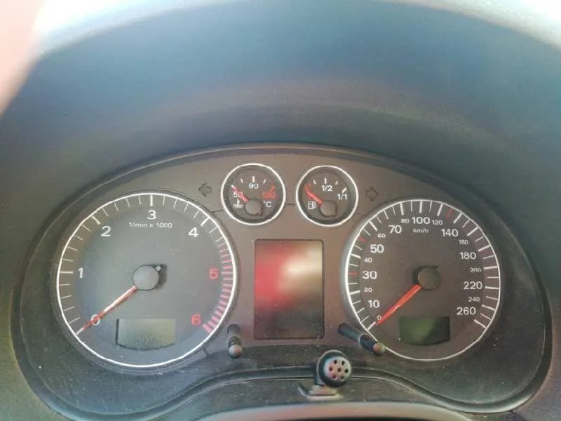 AUDI A3 (8P) '2004 2.0 TDI AMBIENTE AZUL