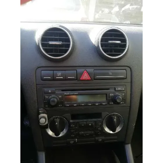 AUDI A3 (8P) '2004 2.0 TDI AMBIENTE AZUL