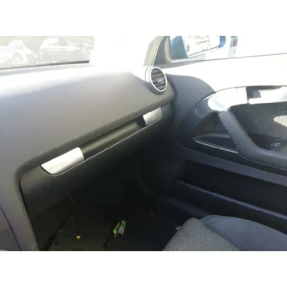AUDI A3 (8P) '2004 2.0 TDI AMBIENTE AZUL