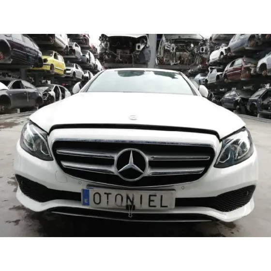 MERCEDES CLASE E LIM. (W213) '2016 E 220 D (213.004) BLANCO