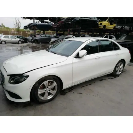 MERCEDES CLASE E LIM. (W213) '2016 E 220 D (213.004) BLANCO