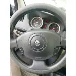RENAULT MEGANE II CLASSIC BERLINA RENAULT MEGANE II CLASSIC BERLINA '2005 CONFORT AUTHENTIQUE NEGRO 2003