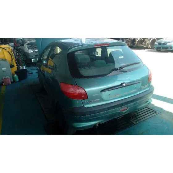 PEUGEOT 206 BERLINA '2001 X-LINE VERDE