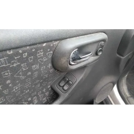 OPEL CORSA C '2003 1.4 16V GRIS PLATA
