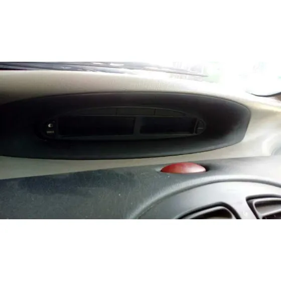 CITROEN XSARA PICASSO '2001 1.8 CAT (6FZ / EW7J4) AZUL