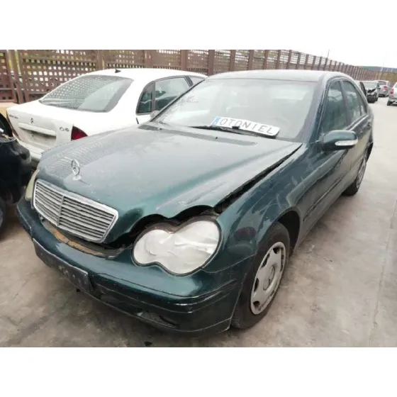 MERCEDES CLASE C (W203) BERLINA '2001 200 CDI (203.004) VERDE