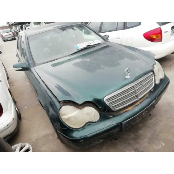MERCEDES CLASE C (W203) BERLINA '2001 200 CDI (203.004) VERDE