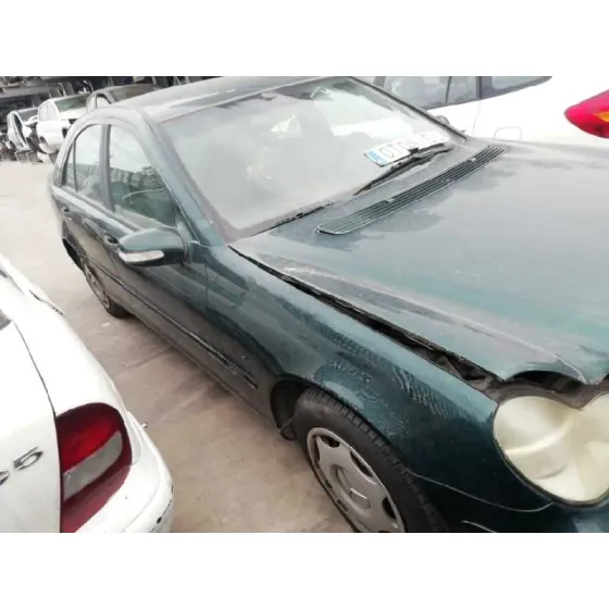 MERCEDES CLASE C (W203) BERLINA '2001 200 CDI (203.004) VERDE