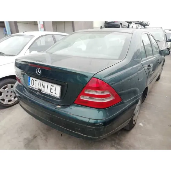 MERCEDES CLASE C (W203) BERLINA '2001 200 CDI (203.004) VERDE