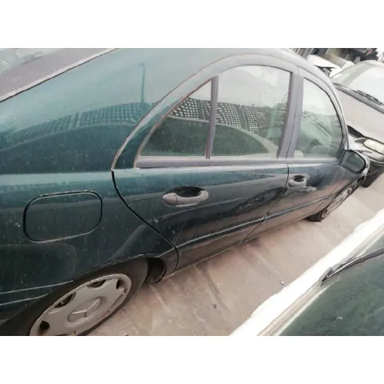 MERCEDES CLASE C (W203) BERLINA '2001 200 CDI (203.004) VERDE