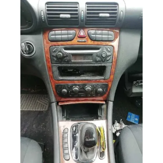 MERCEDES CLASE C (W203) BERLINA '2001 200 CDI (203.004) VERDE