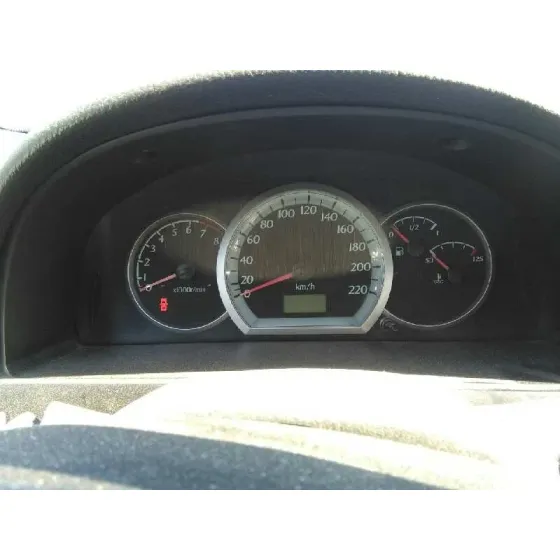 DAEWOO NUBIRA BERLINA '2005 SE VERDE