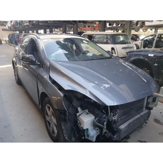 MOTOR D4204T8. CAMBIO MANUAL 6V CVF/KW: 13.19/88