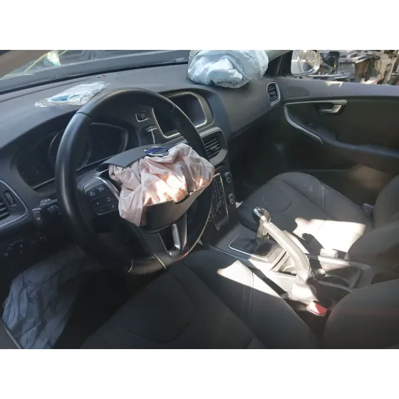 MOTOR D4204T8. CAMBIO MANUAL 6V CVF/KW: 13.19/88