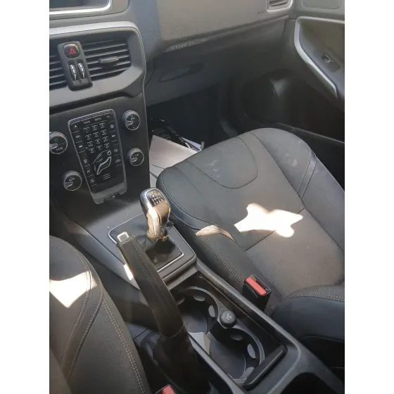 MOTOR D4204T8. CAMBIO MANUAL 6V CVF/KW: 13.19/88