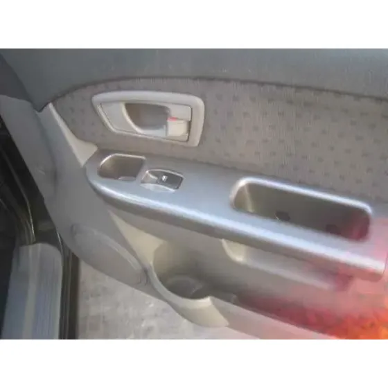 KIA CARENS '2004 2.0 CRDI EX MONOVOLUMEN VERDE OSCURO